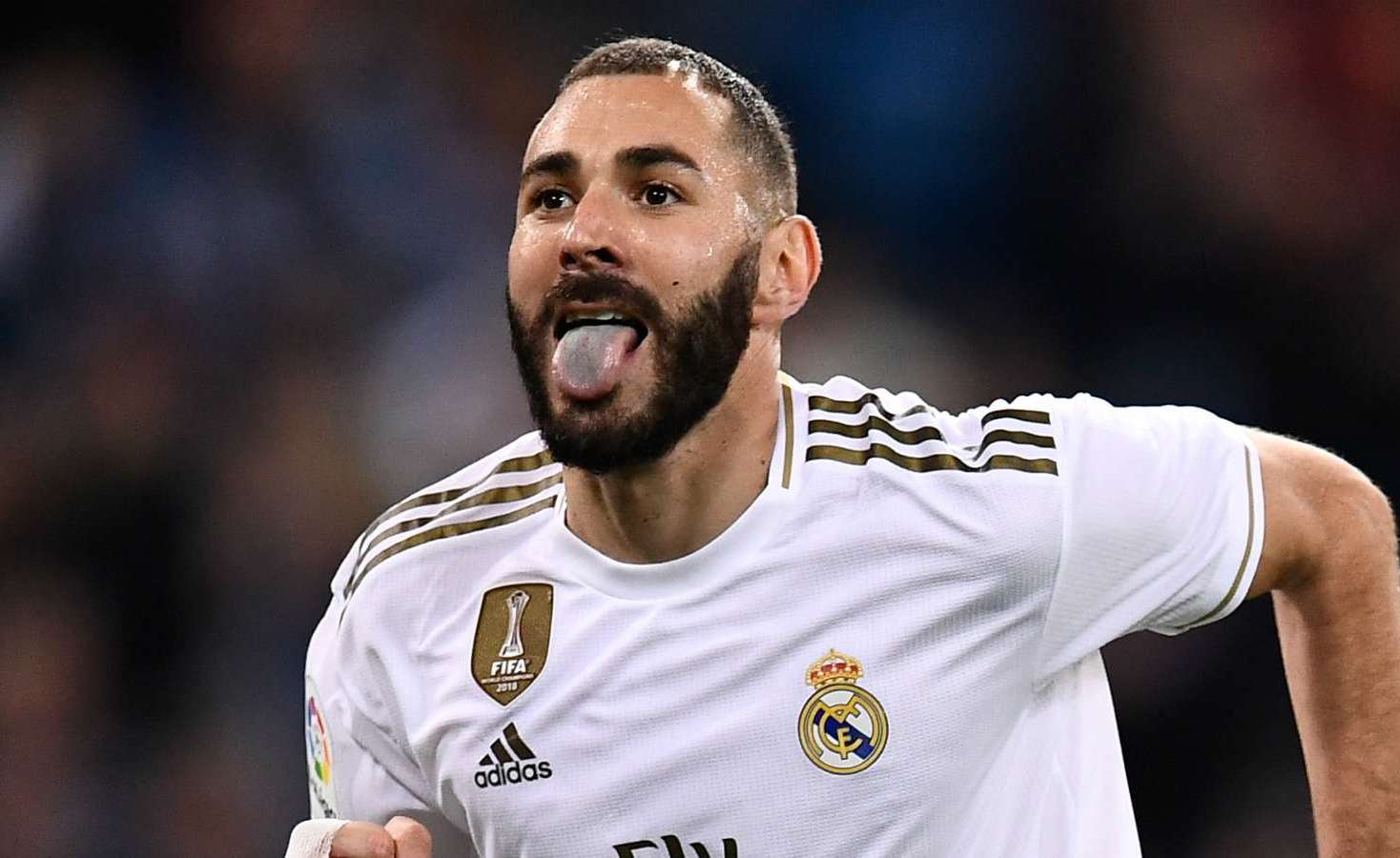 Benzema tỏa sáng đem về 3 điểm quý giá cho Real Madrid.